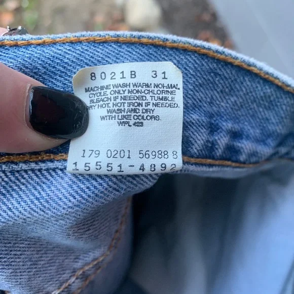 Vintage 2001 Levi’s 550 Relaxed Fit Tapered Leg - Picture 7 of 8